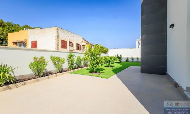 Videresalg - Fritliggende villa -
Torrevieja - Los Balcones