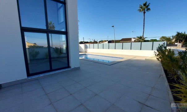 Videresalg - Fritliggende villa -
Torrevieja - Los Balcones