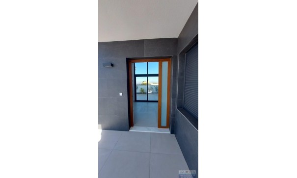 Videresalg - Fritliggende villa -
Torrevieja - Los Balcones