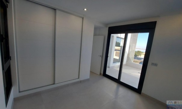 Videresalg - Fritliggende villa -
Torrevieja - Los Balcones