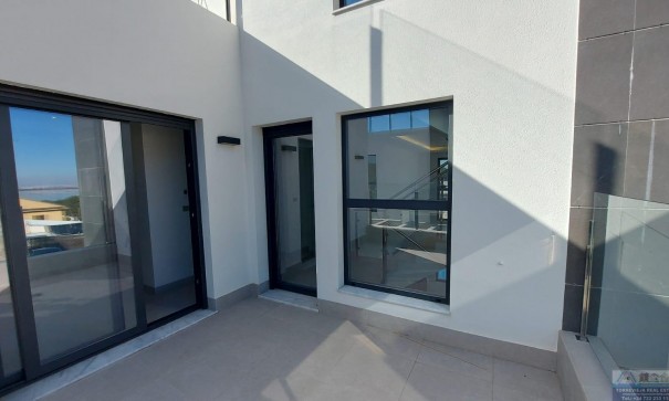 Videresalg - Fritliggende villa -
Torrevieja - Los Balcones