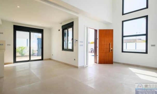 Videresalg - Fritliggende villa -
Torrevieja - Los Balcones