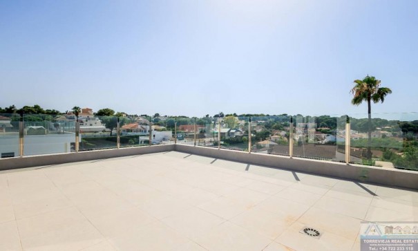 Videresalg - Fritliggende villa -
Torrevieja - Los Balcones