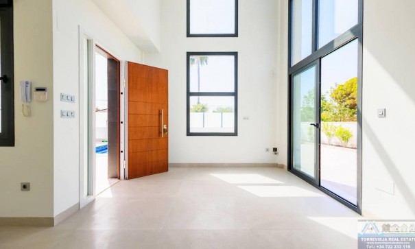 Sale - Detached Villa -
Torrevieja - Los Balcones