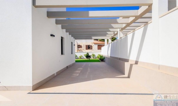 Sale - Detached Villa -
Torrevieja - Los Balcones