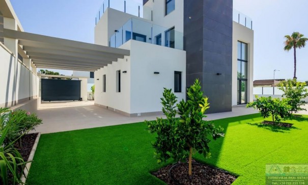 Sale - Detached Villa -
Torrevieja - Los Balcones