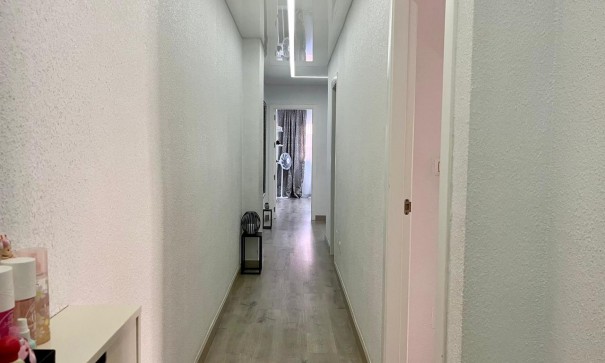 Venta - Apartamento piso -
Torrevieja