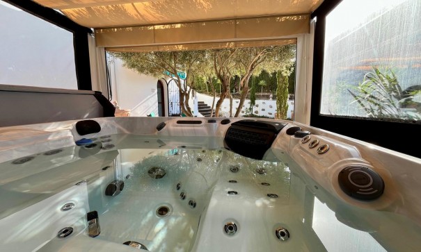 Venta - Chalet Independiente -
Villamartín