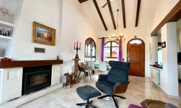 Venta - Chalet Independiente -
Villamartín