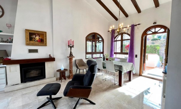 Venta - Chalet Independiente -
Villamartín