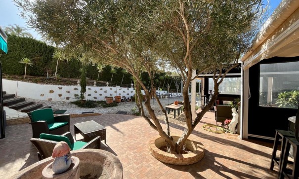 Venta - Chalet Independiente -
Villamartín