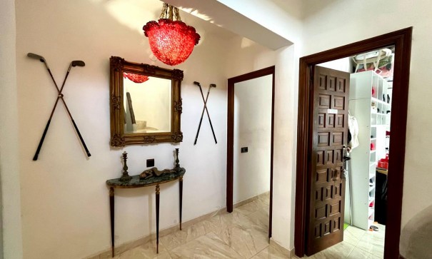 Venta - Chalet Independiente -
Villamartín