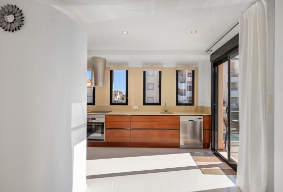 Herverkoop - Vrijstaande Villa -
Torrevieja