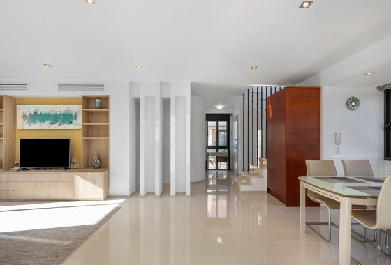 Herverkoop - Vrijstaande Villa -
Torrevieja