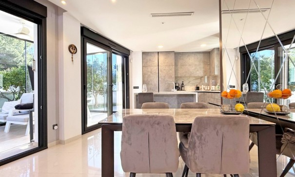 Videresalg - Dobbeltvilla -
Orihuela Costa - Villamartín