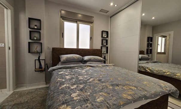 Videresalg - Fritliggende villa -
Villamartín