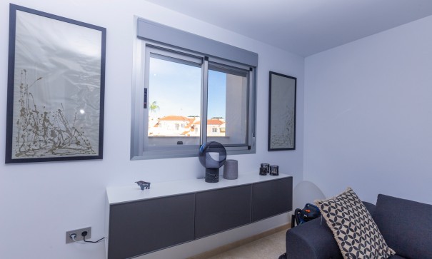 Revente - Appartement -
Villamartín - Villamartin
