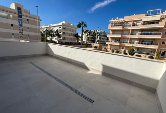 Herverkoop - Vrijstaande Villa -
Orihuela Costa