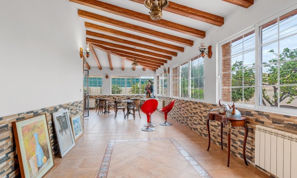 Återförsäljning - Fristående villa -
Torrevieja