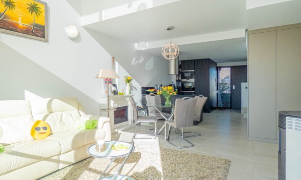 Sale - Detached Villa -
La Finca Golf - Algorfa