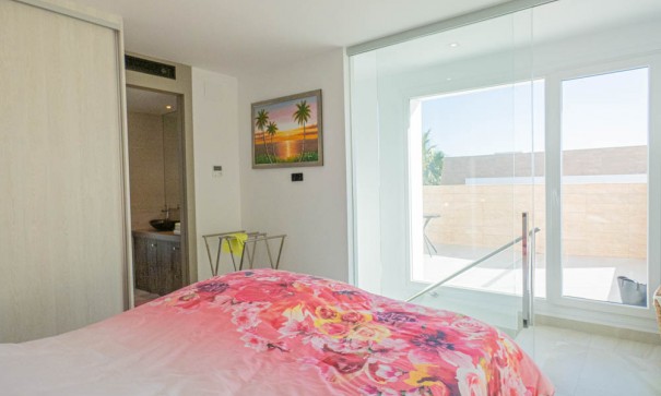 Sale - Detached Villa -
La Finca Golf - Algorfa