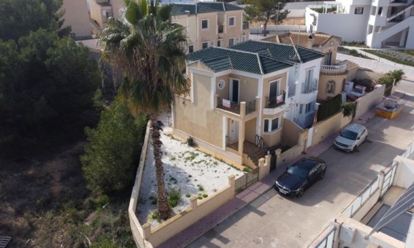Sale - Detached Villa -
Orihuela