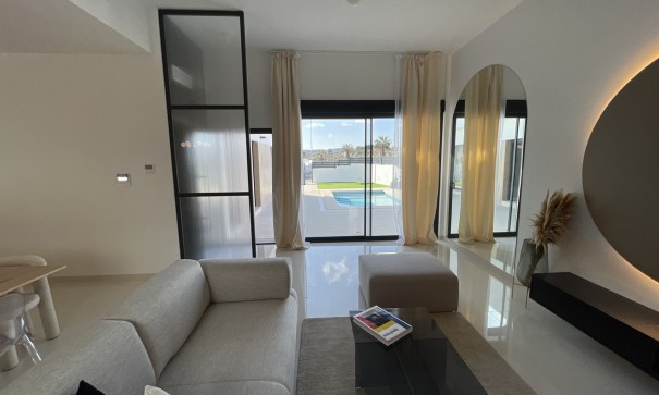 Resale - Freistehende Villa -
San Miguel de Salinas - San Miguel