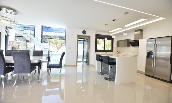 Sprzedaż - Willa wolnostojąca -
San Miguel de Salinas