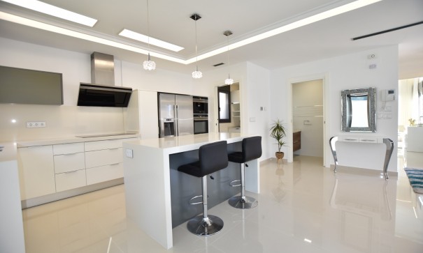 Sprzedaż - Willa wolnostojąca -
San Miguel de Salinas