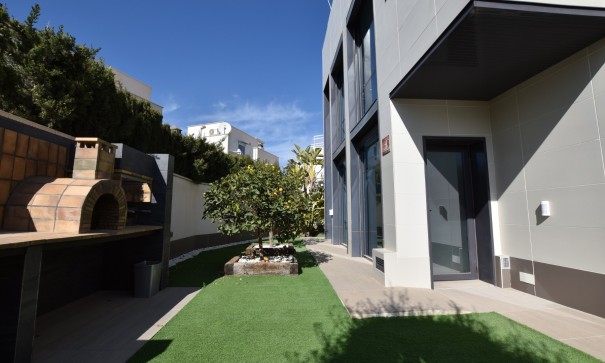 Sprzedaż - Willa wolnostojąca -
San Miguel de Salinas