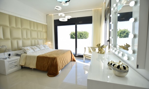 Sprzedaż - Willa wolnostojąca -
San Miguel de Salinas