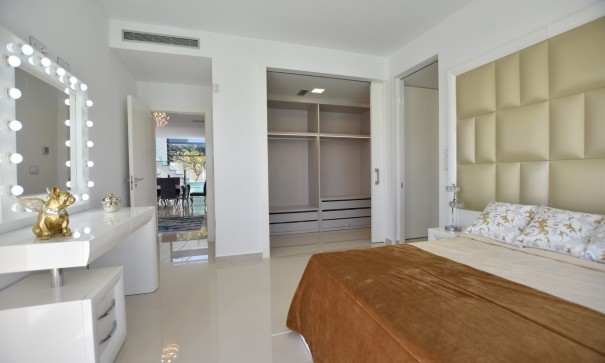 Sprzedaż - Willa wolnostojąca -
San Miguel de Salinas