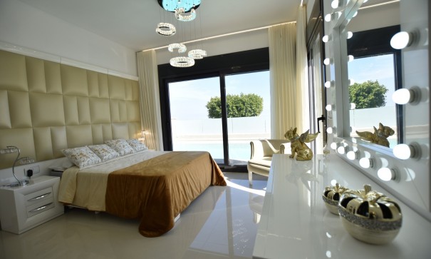 Sprzedaż - Willa wolnostojąca -
San Miguel de Salinas