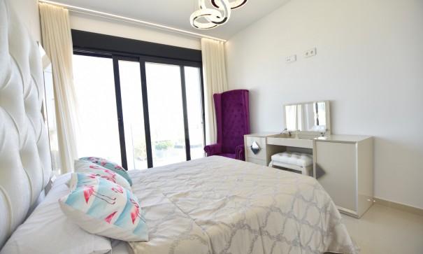 Sprzedaż - Willa wolnostojąca -
San Miguel de Salinas