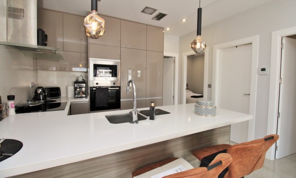 Venta - Chalet Independiente -
Villamartín