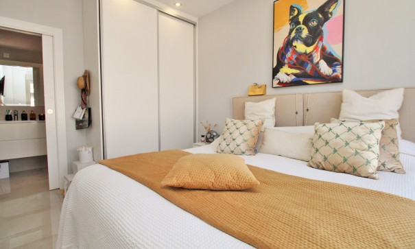 Venta - Chalet Independiente -
Villamartín