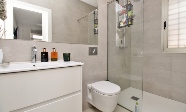 Venta - Chalet Independiente -
Villamartín