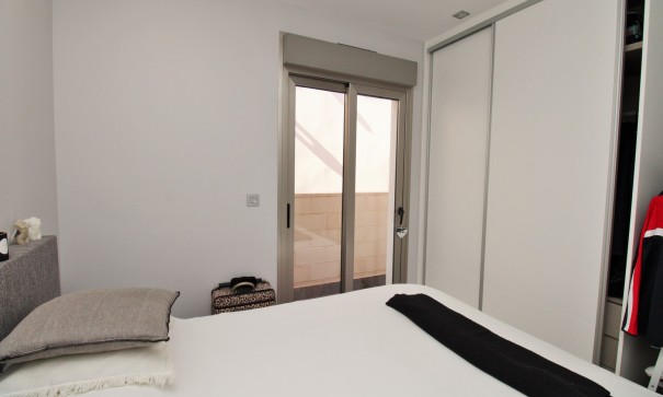 Venta - Chalet Independiente -
Villamartín