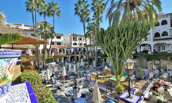 Venta - Chalet Independiente -
Villamartín