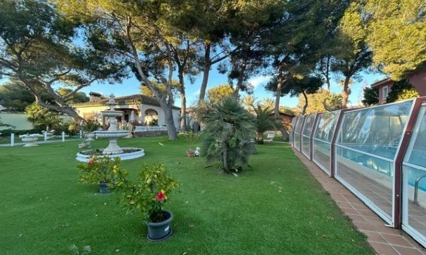 Sale - Detached Villa -
Orihuela Costa - Altos de Campoamor