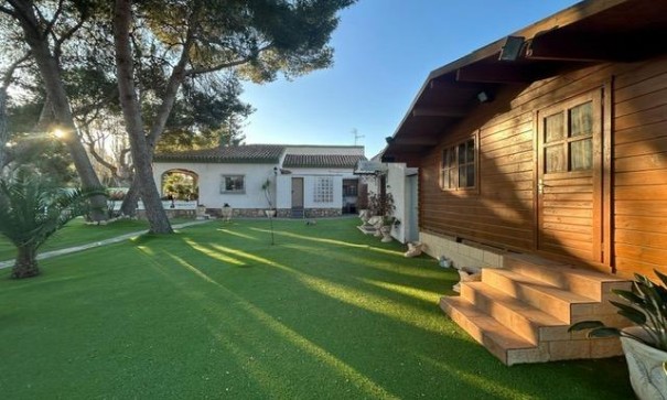 Sale - Detached Villa -
Orihuela Costa - Altos de Campoamor