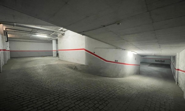 Sale - Garage -
Torrevieja - Playa del cura