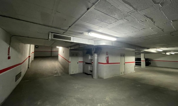 Sale - Garage -
Torrevieja - Playa del cura