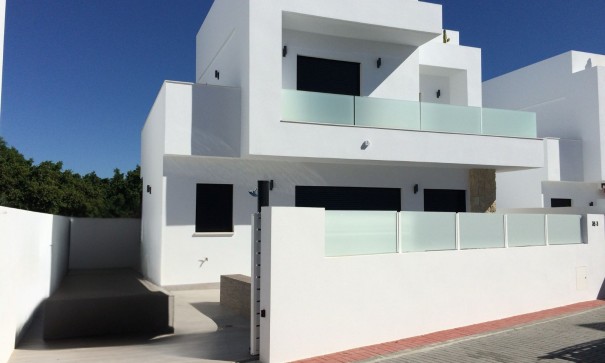 Herverkoop - Vrijstaande Villa -
Los Montesinos - La Herada