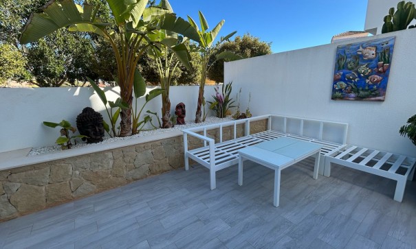Herverkoop - Vrijstaande Villa -
Los Montesinos - La Herada