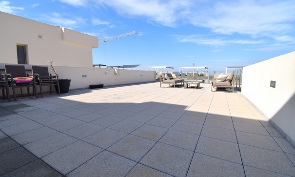 Återförsäljning - Fristående villa -
Orihuela Costa - Villamartin