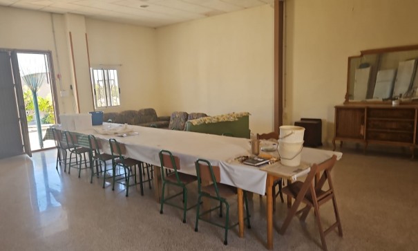 Återförsäljning - Finca lantlig egendom -
Albatera