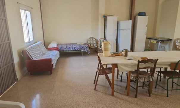 Återförsäljning - Finca lantlig egendom -
Albatera