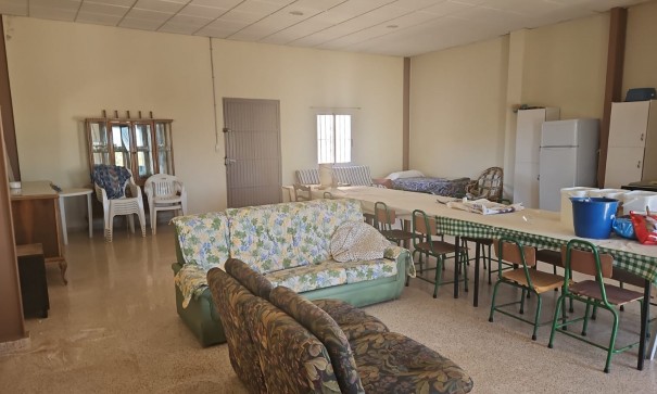 Återförsäljning - Finca lantlig egendom -
Albatera