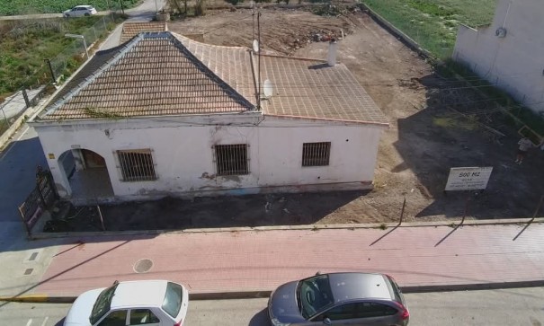 Resale - Freistehende Villa -
Daya Nueva